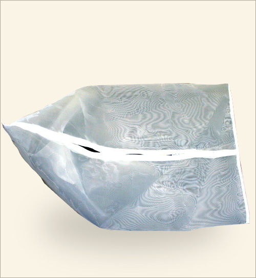 Chinese Cookie Bag - 5 Gallon This bag with fully close ablezipper, is designed for optimal tumbling in washing machines.